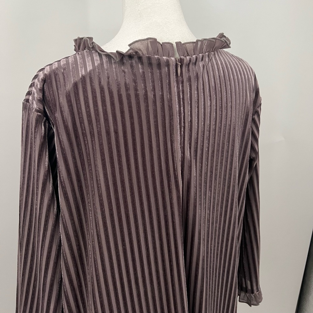 Dainty Jewells purple velvet midi dress - Picture 4 of 7